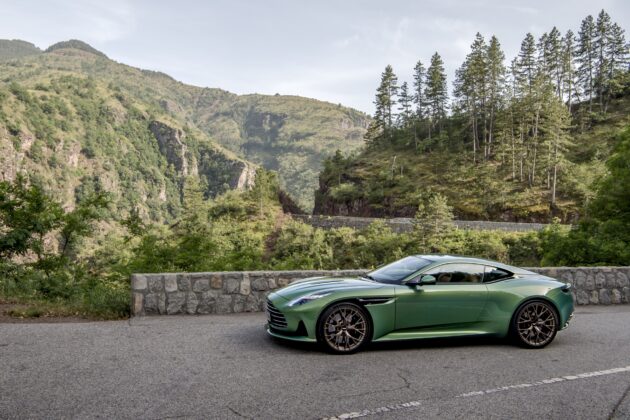 GTspirit DB12 Static 4